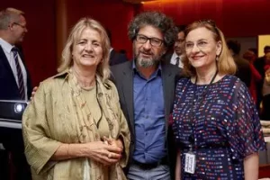 Carole TONGUE, Radu MIHAILEANU et Maria GRAPINI MEP
